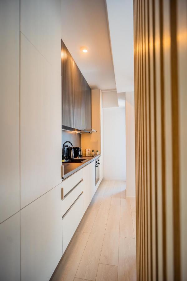 Union Plaza - Balcony Delight In City Center Bukares Bagian luar foto