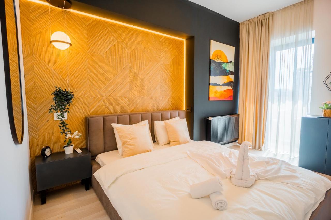 Union Plaza - Balcony Delight In City Center Bukares Bagian luar foto