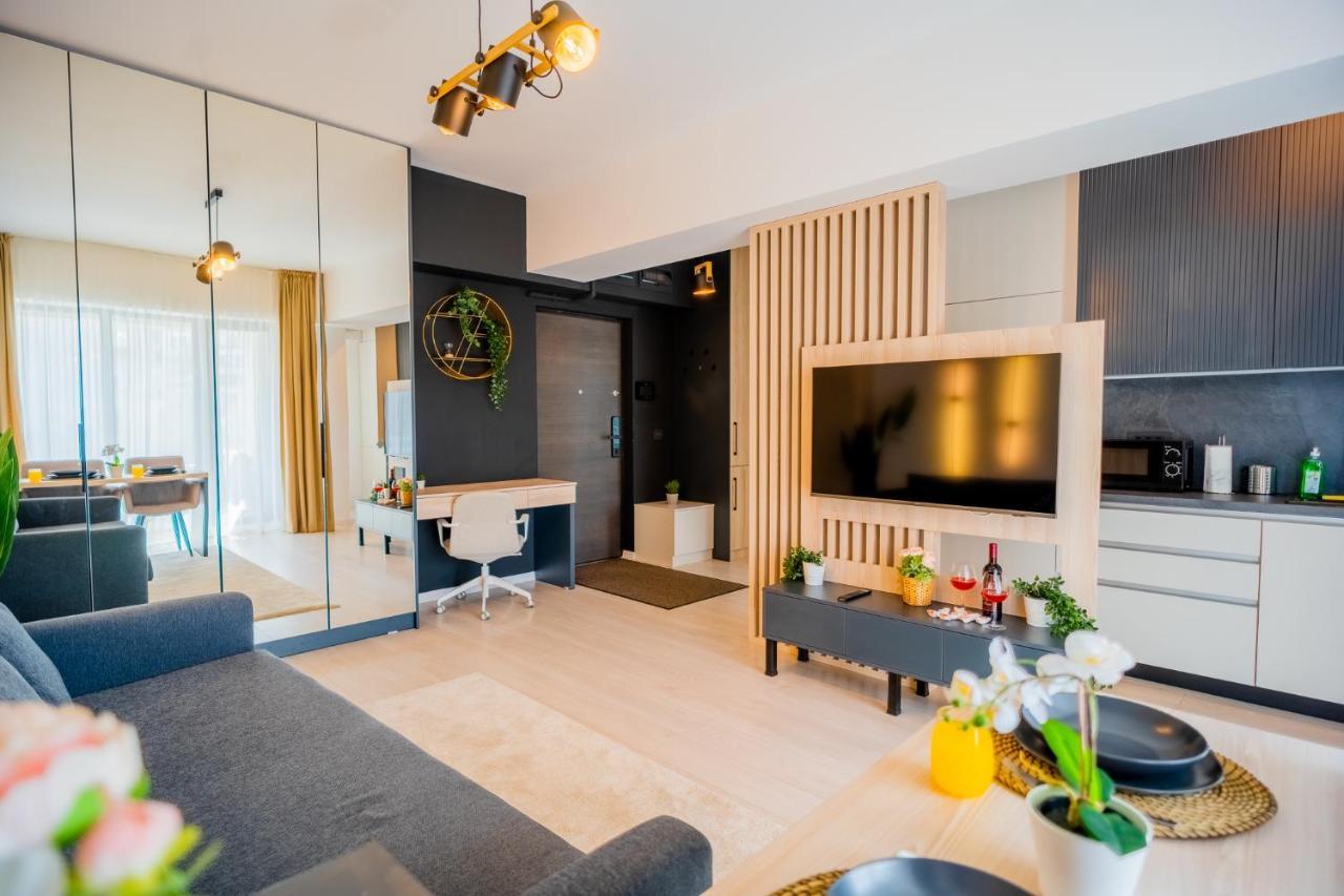 Union Plaza - Balcony Delight In City Center Bukares Bagian luar foto